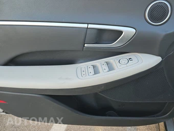 2025 Hyundai Sonata SEL - miniatura 9