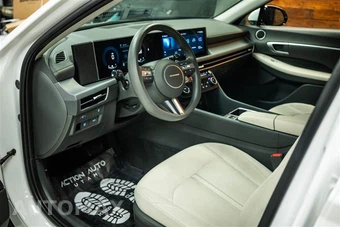 2025 Hyundai Sonata SEL - miniatura 8