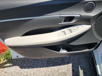 2025 Hyundai Sonata SEL - miniatura 9