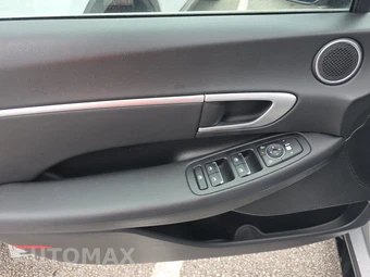 2025 Hyundai Sonata SEL - miniatura 9