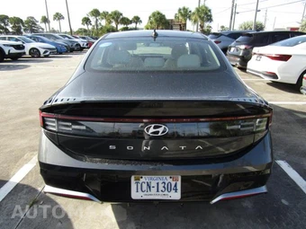 2025 Hyundai Sonata SEL - miniatura 17