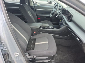 2025 Hyundai Sonata SEL - miniatura 8