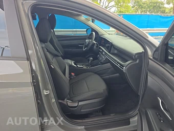 2025 Hyundai Tucson SE - miniatura 8