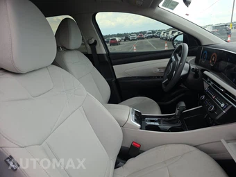 2025 Hyundai Tucson SE - miniatura 8