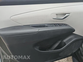 2025 Hyundai Tucson SE - miniatura 9