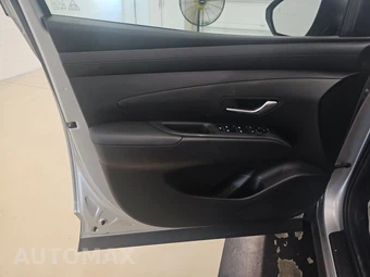 2025 Hyundai Tucson SE - miniatura 9