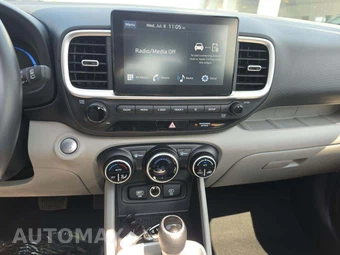 2025 Hyundai Venue Limited - miniatura 7