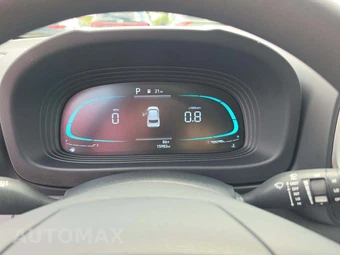 2025 Hyundai Venue SE - miniatura 9