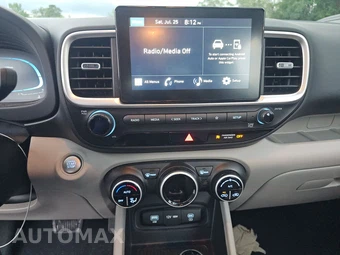 2025 Hyundai Venue SEL – miniatura 11