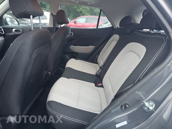 2025 Hyundai Venue SEL – miniatura 13