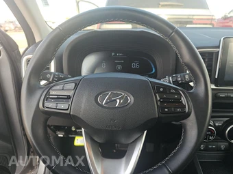 2025 Hyundai Venue SEL - miniatura 10