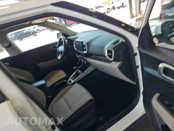 2025 Hyundai Venue SEL – miniatura 8