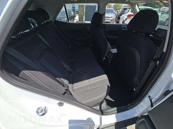 2025 Hyundai Venue SEL - miniatura 16