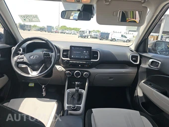 2025 Hyundai Venue SEL - miniatura 11