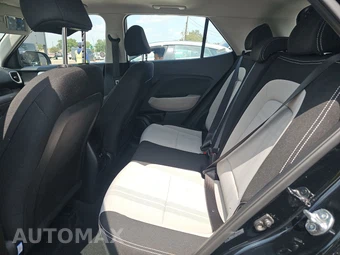 2025 Hyundai Venue SEL - miniatura 13