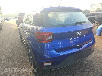 2025 Hyundai Venue SEL - miniatura 6