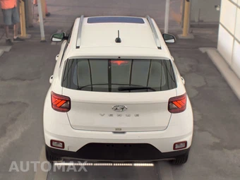 2025 Hyundai Venue SEL - miniatura 5