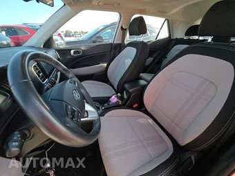 2025 Hyundai Venue SEL - miniatura 7