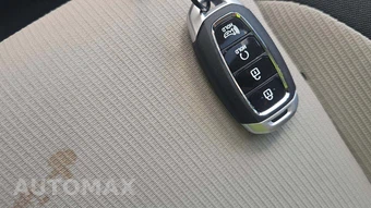 2025 Hyundai Venue SEL - miniatura 17