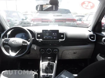2025 Hyundai Venue SEL - miniatura 18