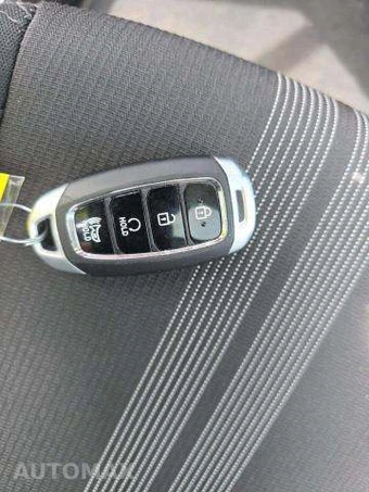 2025 Hyundai Venue SEL - miniatura 9