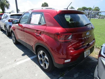 2025 Hyundai Venue SEL - miniatura 17