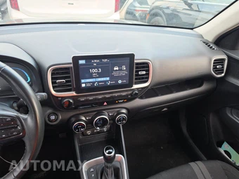 2025 Hyundai Venue SEL – miniatura 11