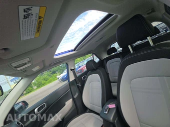 2025 Hyundai Venue SEL - miniatura 11