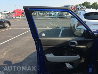 2025 Hyundai Venue SEL - miniatura 9