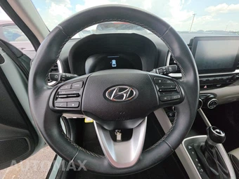 2025 Hyundai Venue SEL - miniatura 16