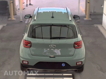 2025 Hyundai Venue SEL - miniatura 6