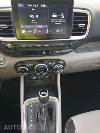 2025 Hyundai Venue SEL - miniatura 10