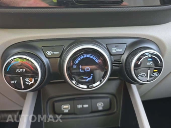 2025 Hyundai Venue SEL - miniatura 22