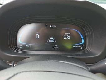2025 Hyundai Venue SEL - miniatura 9