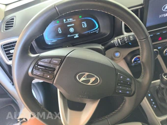 2025 Hyundai Venue SEL - miniatura 10