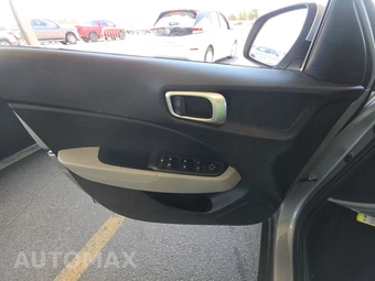 2025 Hyundai Venue SEL – miniatura 9