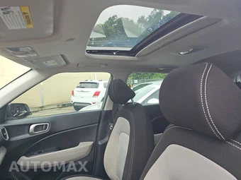 2025 Hyundai Venue SEL – miniatura 17