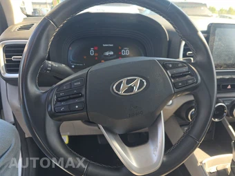 2025 Hyundai Venue SEL - miniatura 10