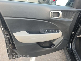 2025 Hyundai Venue SEL - miniatura 9