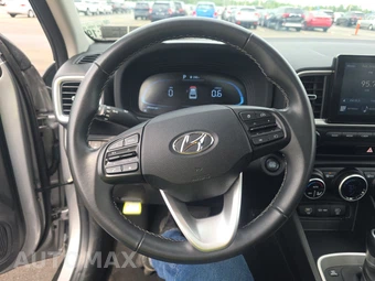 2025 Hyundai Venue SEL - miniatura 10