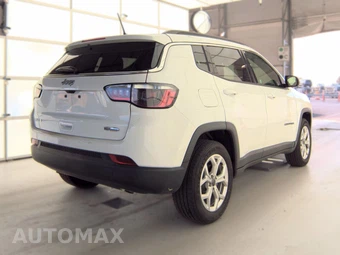 2025 Jeep Compass Latitude - miniatura 4