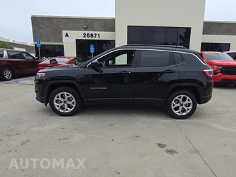 2025 Jeep Compass Latitude - miniatura 3