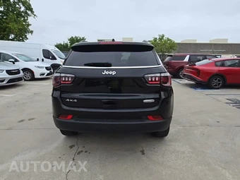 2025 Jeep Compass Latitude - miniatura 4