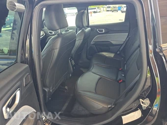 2025 Jeep Compass Latitude - miniatura 13