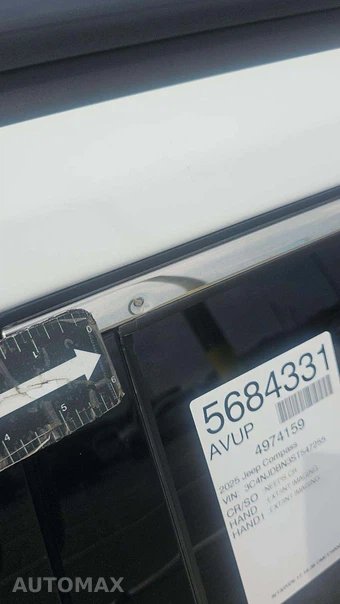 2025 Jeep Compass Latitude - miniatura 23
