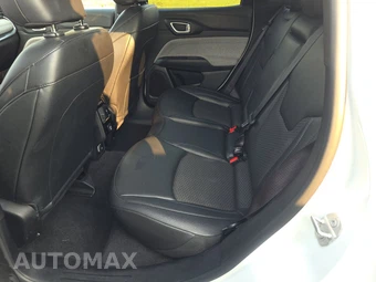 2025 Jeep Compass Latitude - miniatura 13