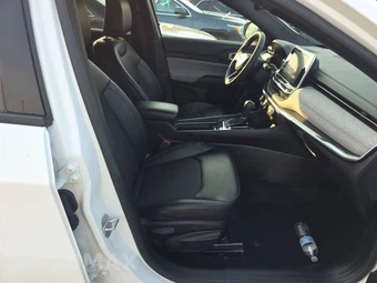 2025 Jeep Compass Latitude - miniatura 8