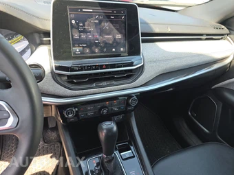 2025 Jeep Compass Latitude - miniatura 11