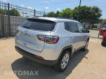 2025 Jeep Compass Latitude - miniatura 3