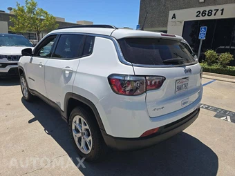 2025 Jeep Compass Latitude - miniatura 2